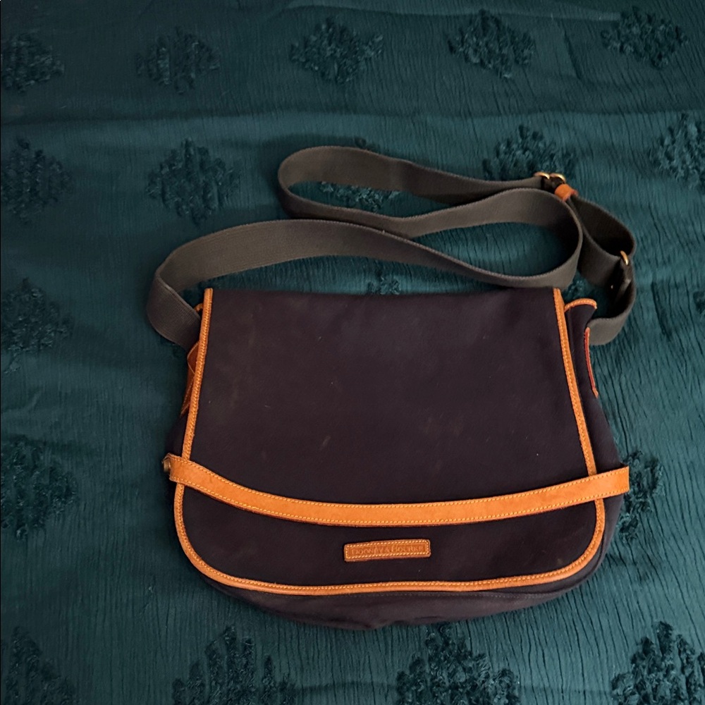 DOUNE AND BOURKE messenger